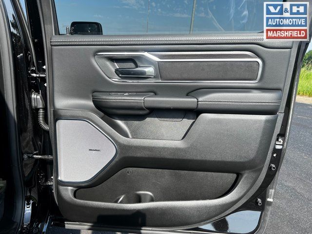 2025 RAM 1500 Laramie - Photo 14