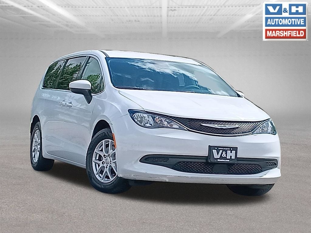 2023 Chrysler Voyager