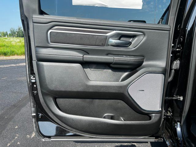 2025 RAM 1500 Laramie - Photo 16