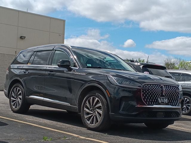 2025 Lincoln Aviator Premiere AWD's photo