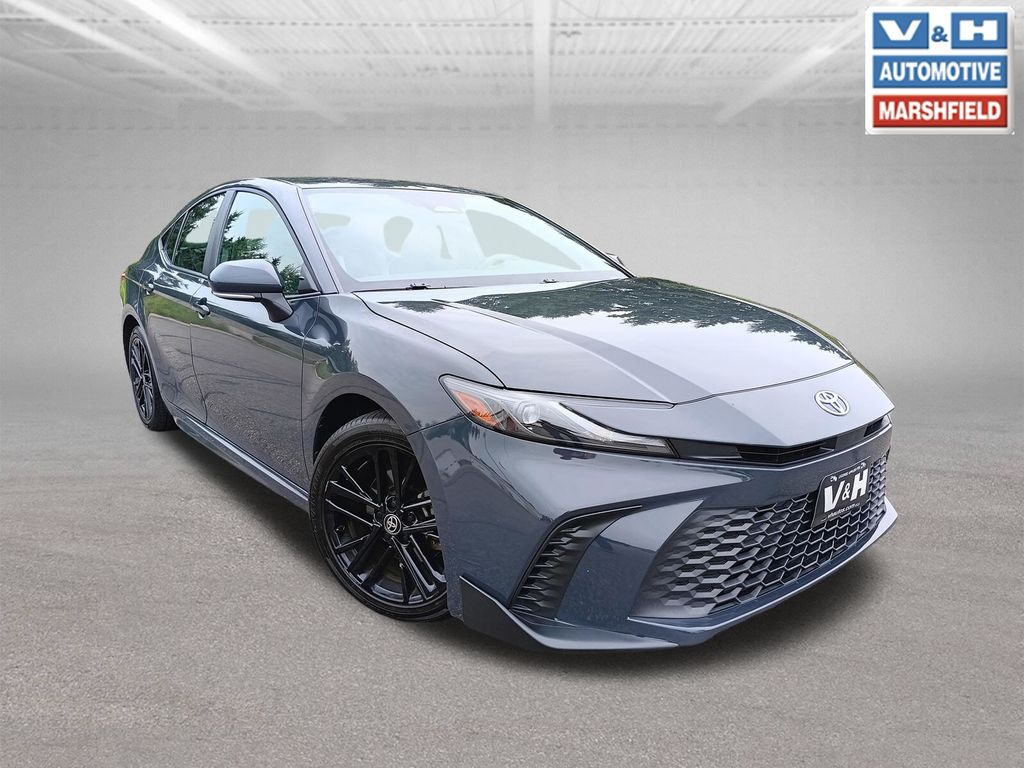 2025 Toyota Camry SE - Photo 22