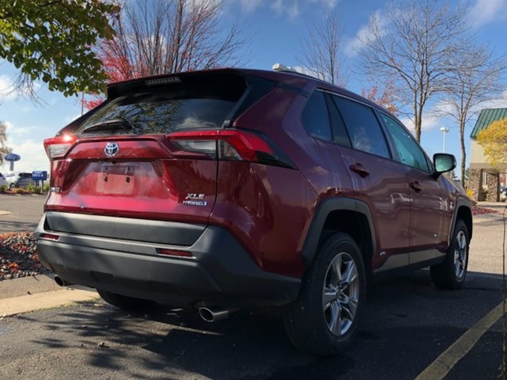 Used 2024 Toyota RAV4 Hybrid XLE SUV