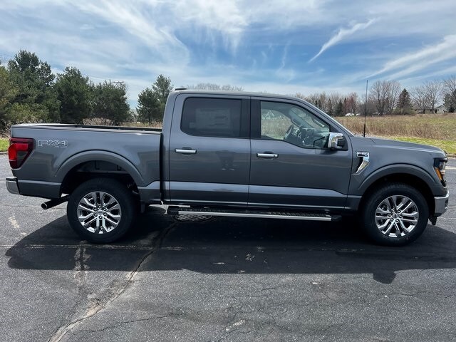 2024 Ford F-150 XLT photo 2