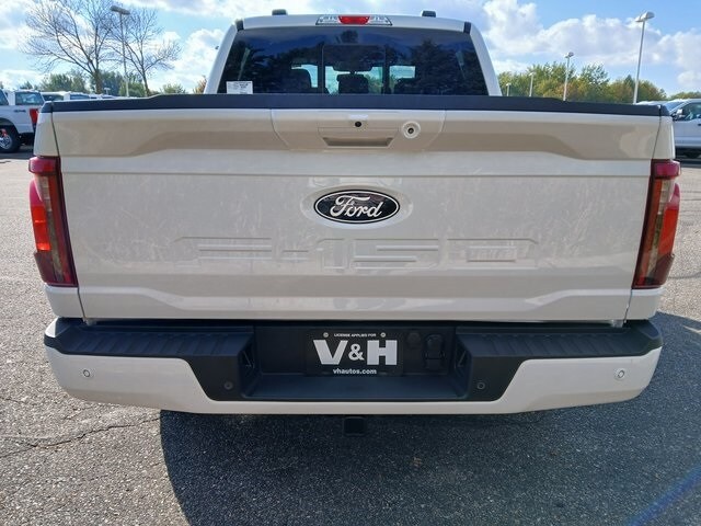 2025 Ford F-150 XLT photo 4