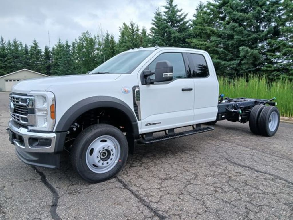 New 2026 Ford F-450SD XLT Chassis