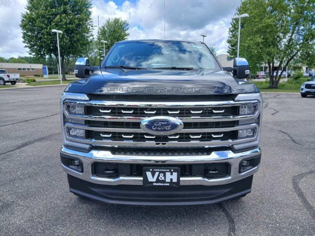 New 2026 Ford F-250SD Lariat Truck