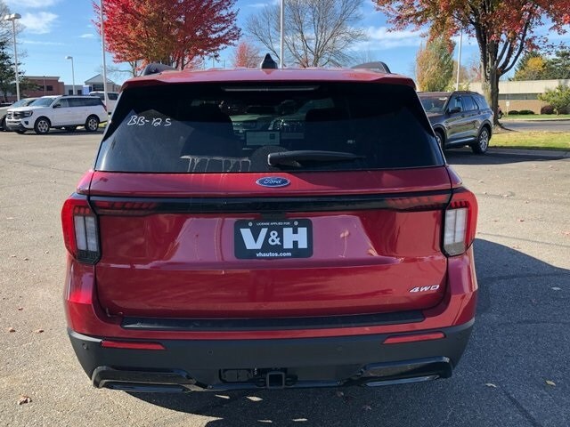 2026 Ford Explorer ST-Line photo 3