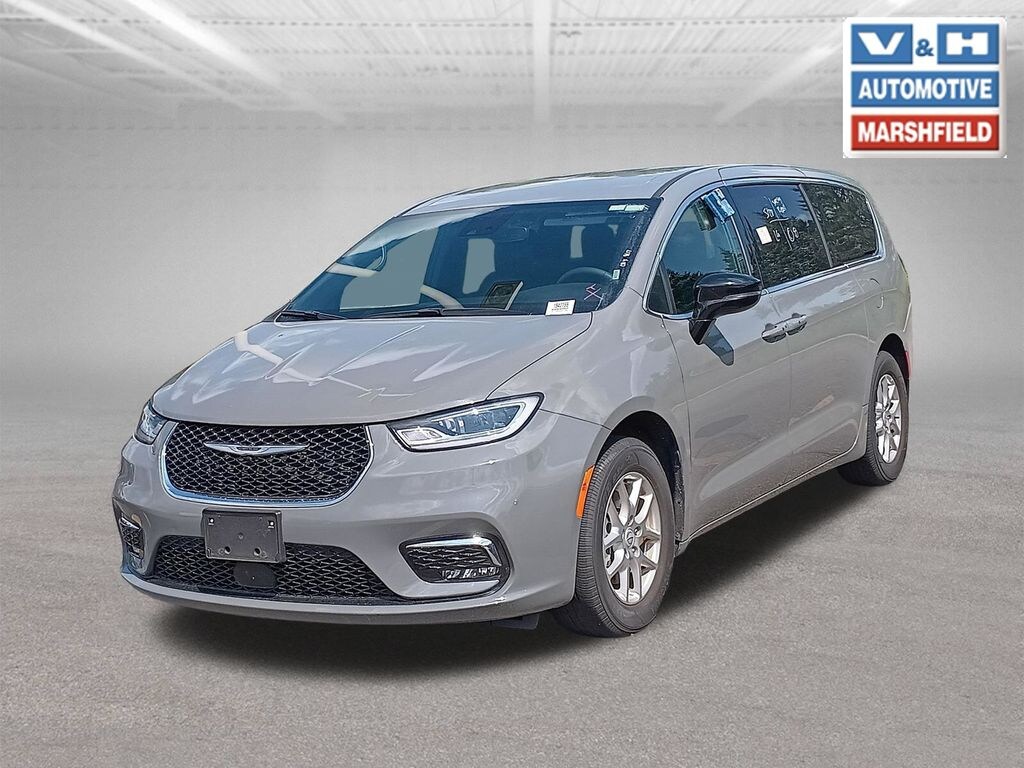 Used 2025 Chrysler Pacifica Select Minivan/Van