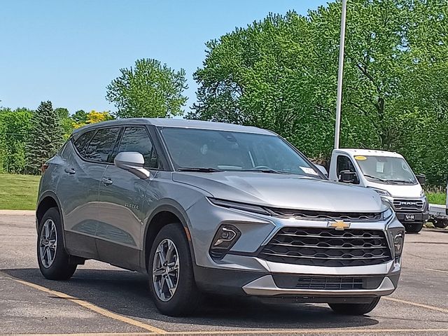 2025 Chevrolet Blazer 2.0T 2LT AWD's photo