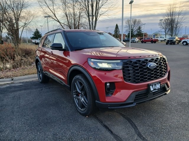 2026 Ford Explorer ST-LINE's photo