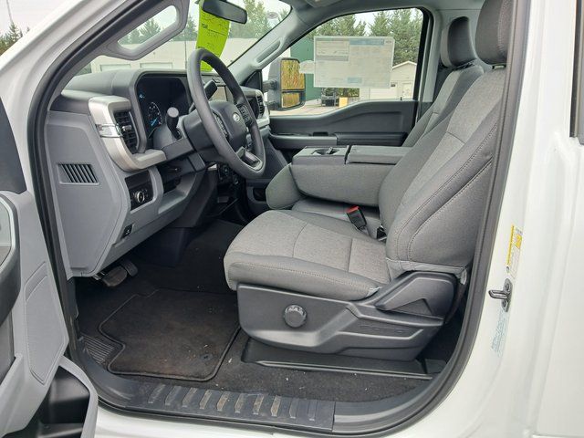 2025 Ford F-350 Super Duty XL - Photo 8