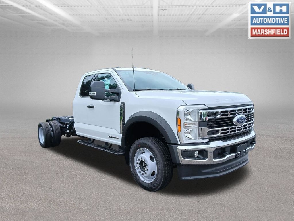 New 2026 Ford F-450SD XLT Chassis