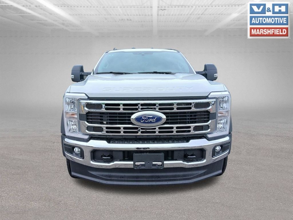 New 2026 Ford F-450SD XLT Chassis