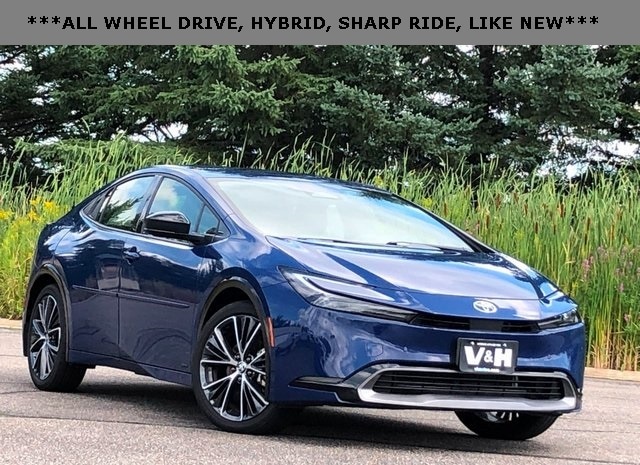 2024 Toyota Prius XLE's photo