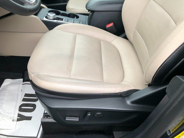 2022 Ford Escape SEL - Photo 17
