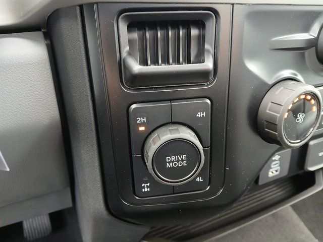 2025 Ford F-350 Super Duty XL - Photo 18