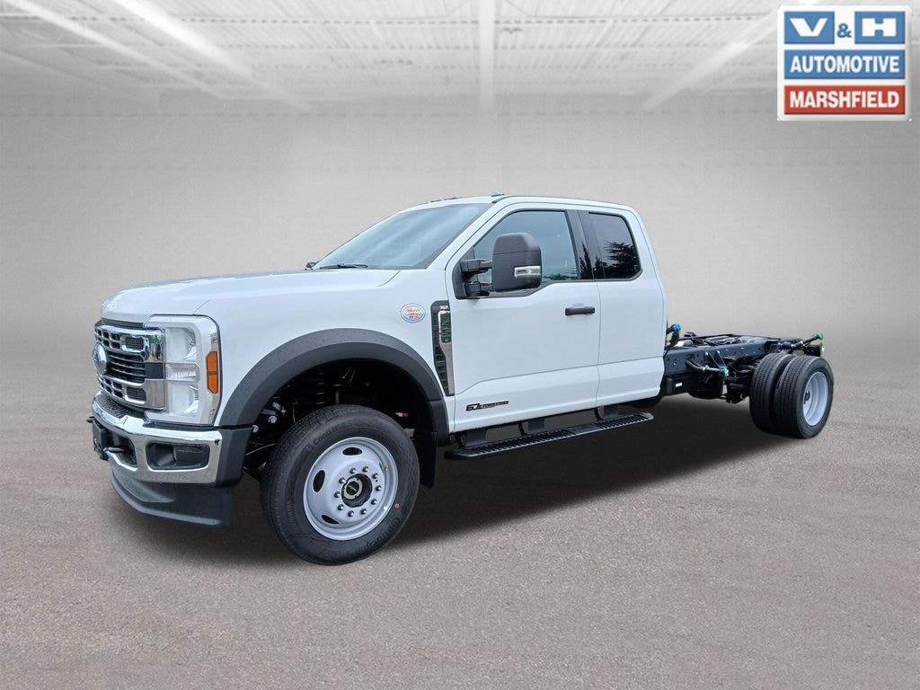 New 2026 Ford F-450SD XLT Chassis