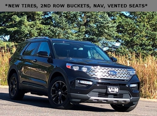 2023 Ford Explorer Limited's photo