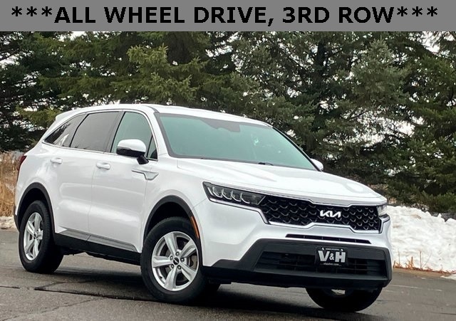 2023 Kia Sorento LX's photo