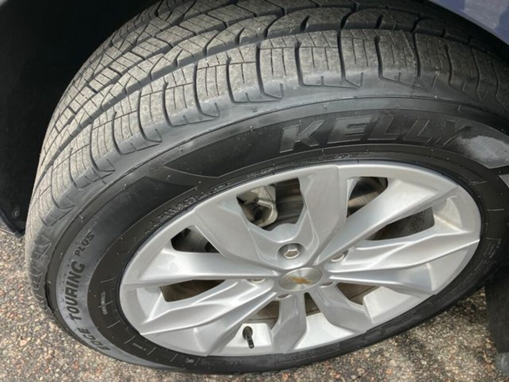 Used 2025 Chevrolet Malibu LT Sedan