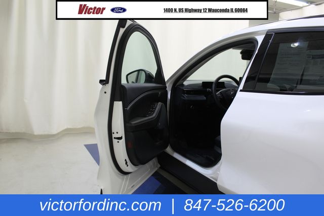 2024 Ford Mustang Mach-E Premium photo 4