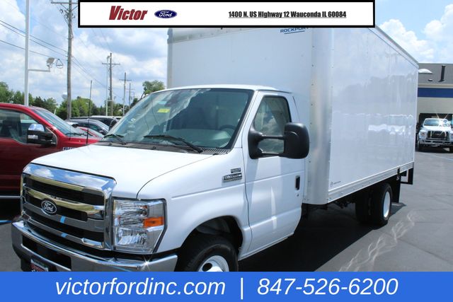 2026 Ford E-350 Base photo 2