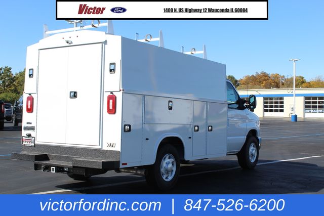 2026 Ford E-350 Base photo 2