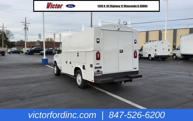 2026 Ford E-350 Base photo 2