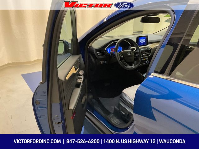 2022 Ford Escape Titanium - Photo 12