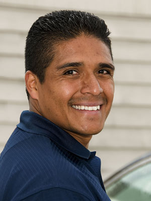Luiz Ortiz<br><span style='font-size: 90%;color:#000000;'>Used Vehicle Specialist</span>