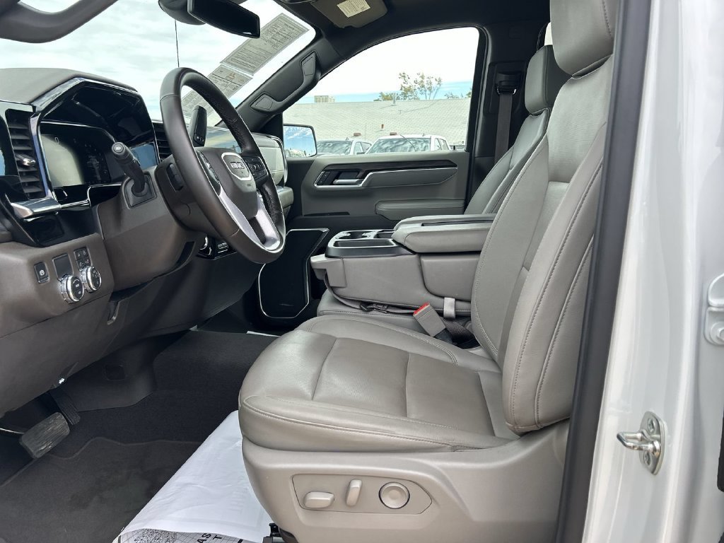 2026 GMC Sierra 1500 SLT - Photo 17