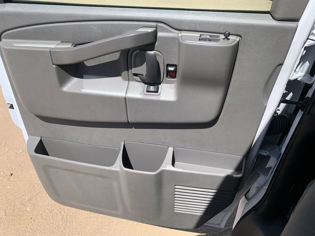 2026 Chevrolet Express Cargo Work Van - Photo 20