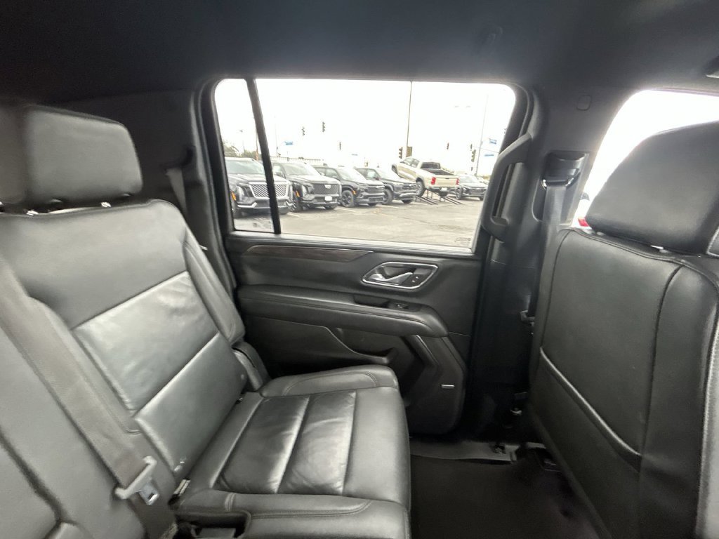 2023 Chevrolet Suburban LT - Photo 6
