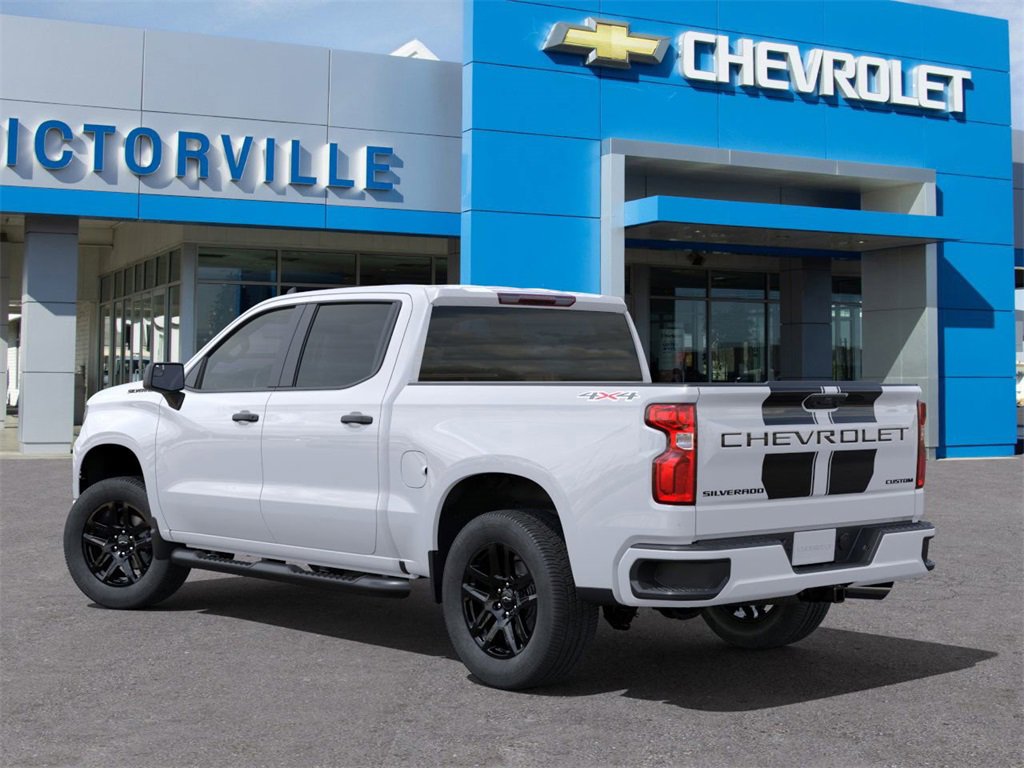 2025 Chevrolet Silverado 1500 Custom photo 3
