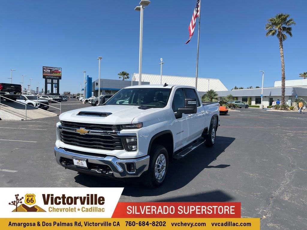 2025 Chevrolet Silverado HD LT 4WD Crew Cab Standard Box's photo