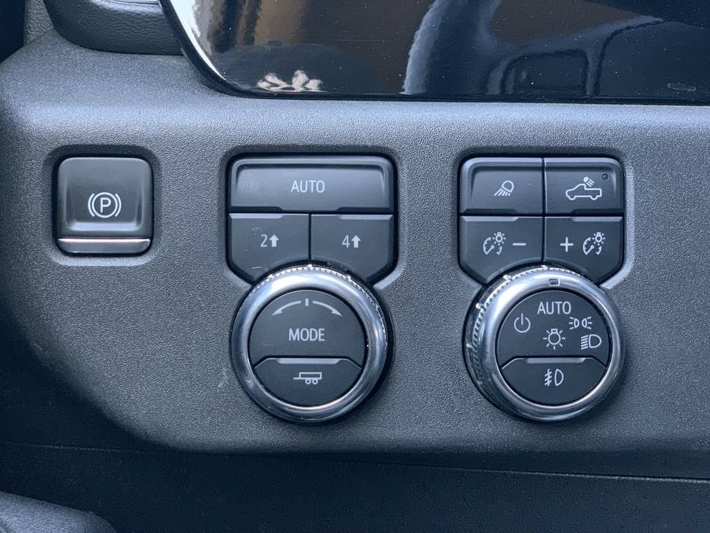 2025 GMC Sierra 1500 SLT - Photo 15