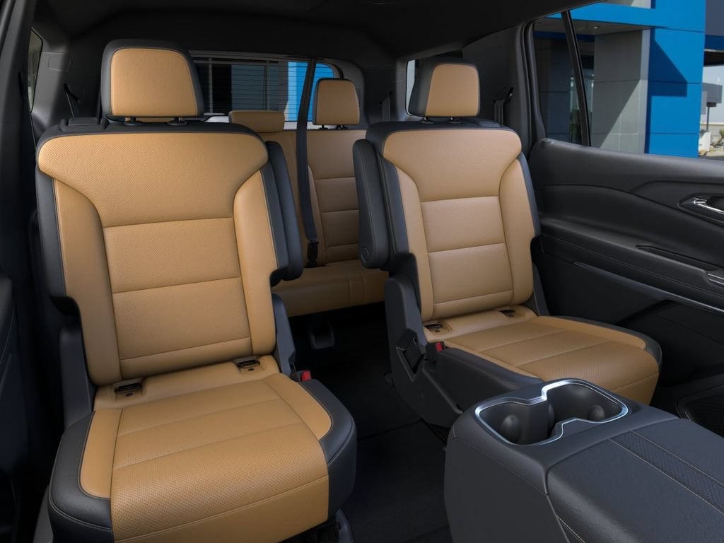 2027 Chevrolet Traverse Z71 - Photo 8