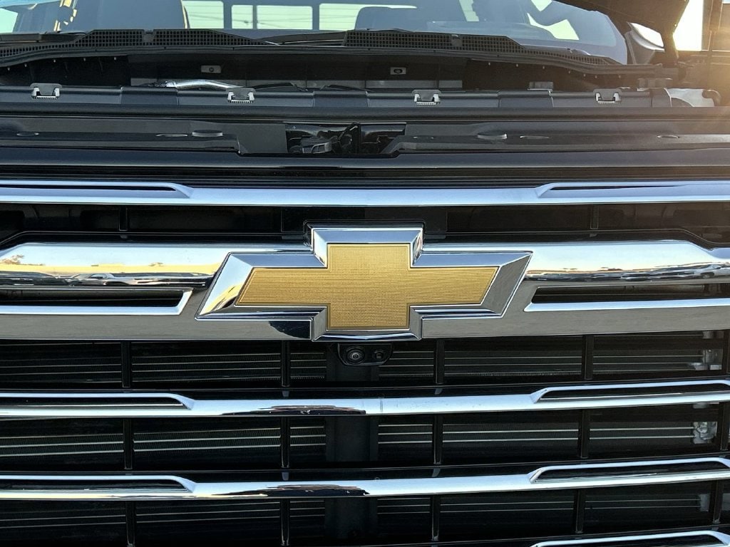 2025 Chevrolet Silverado 2500HD LTZ - Photo 36