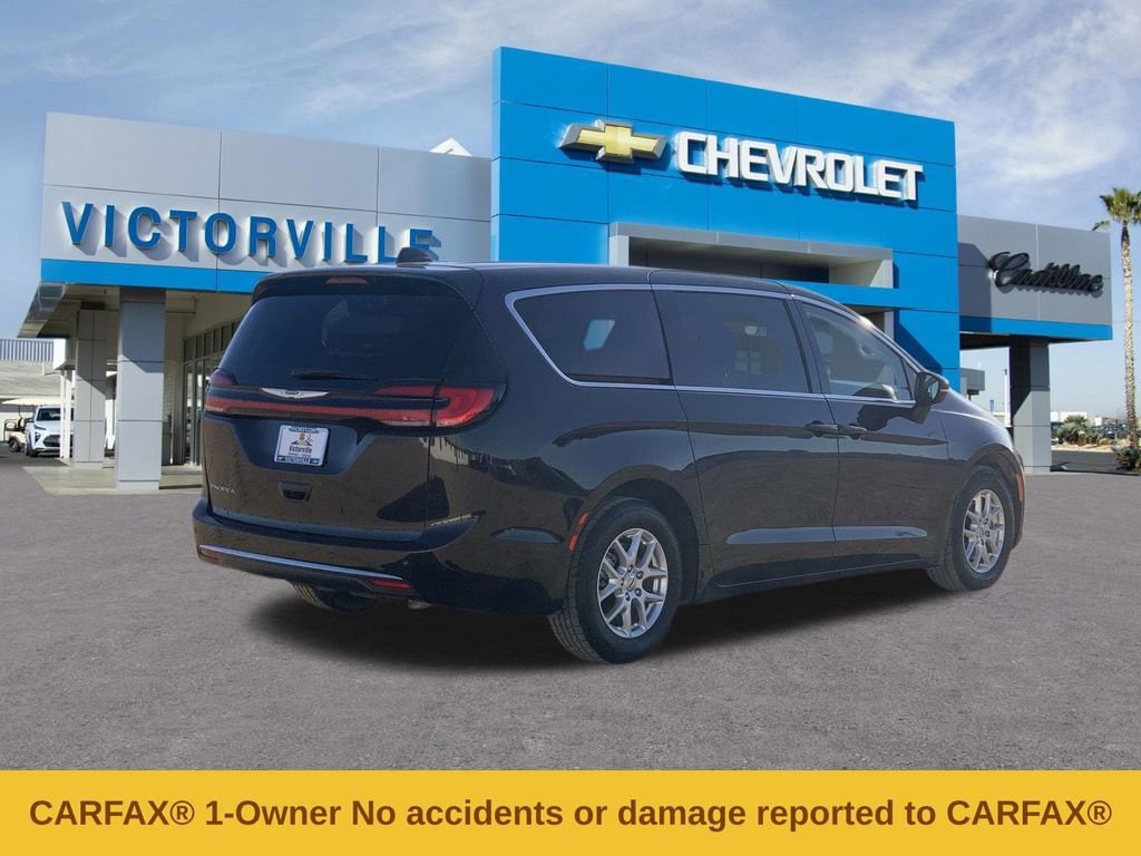 Used 2023 Chrysler Pacifica Touring L Van Passenger Van