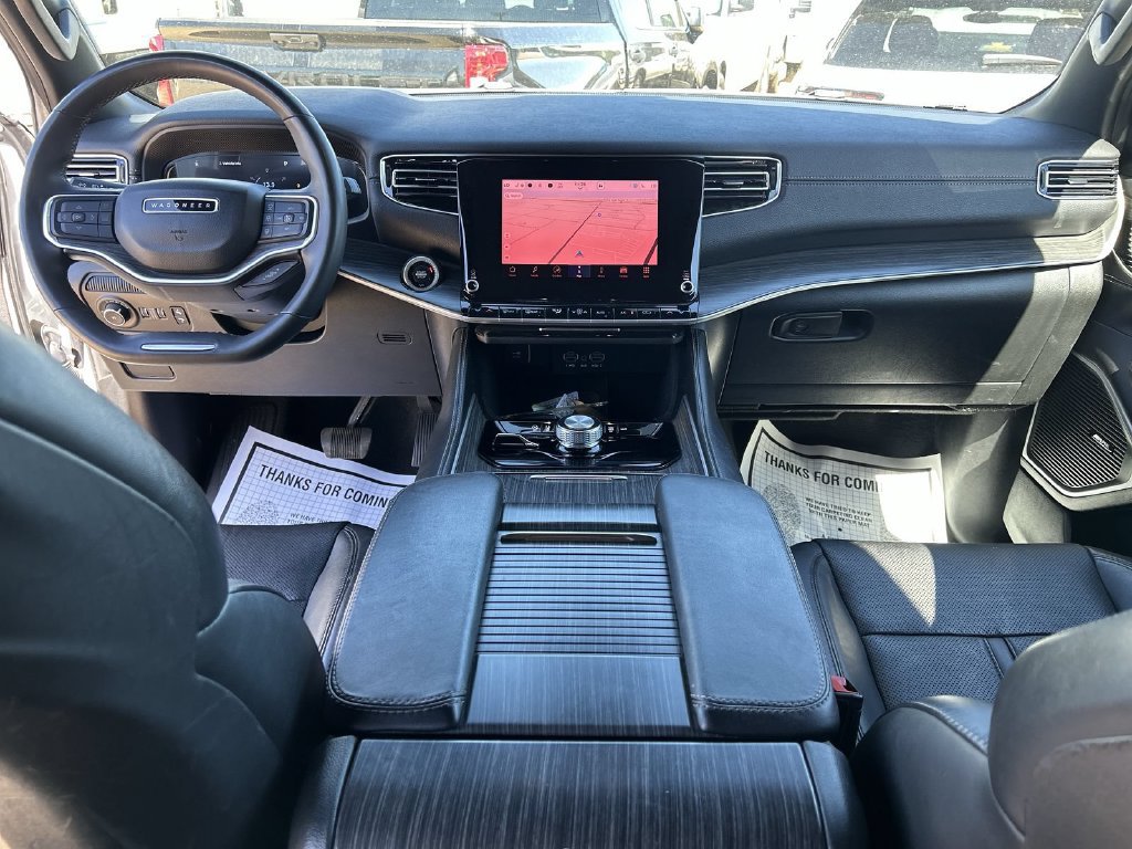 2023 Jeep Wagoneer L Series II - Photo 18