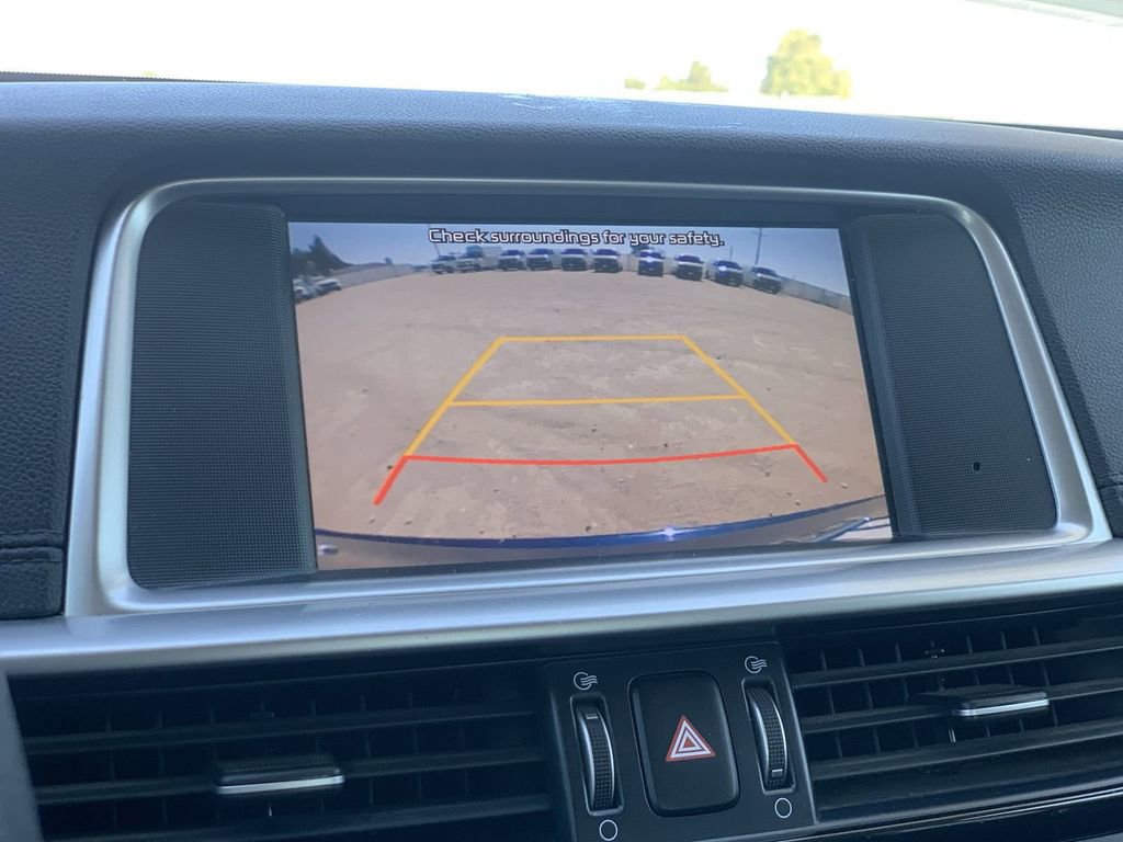 2019 Kia Optima LX - Photo 13