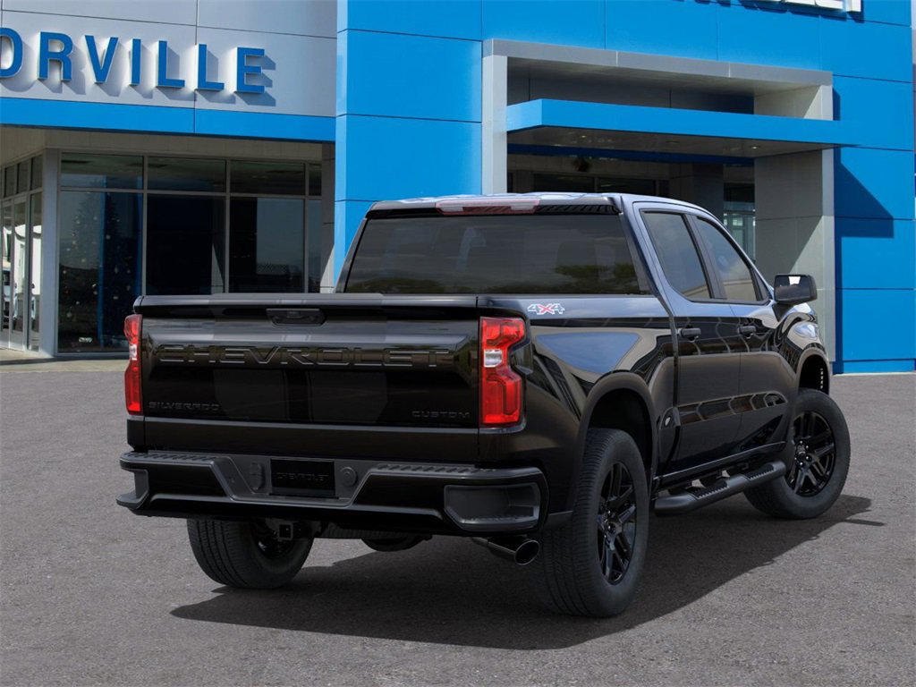 2025 Chevrolet Silverado 1500 Custom photo 4