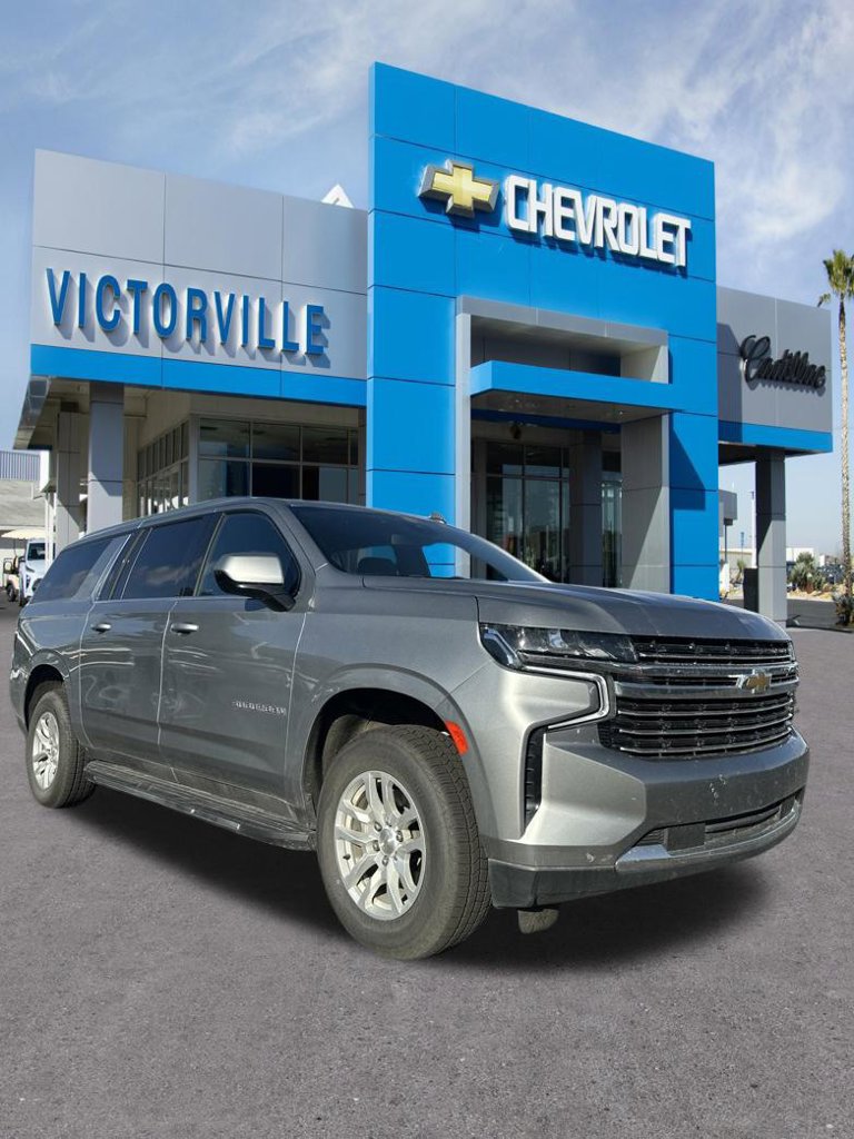2024 Chevrolet Suburban photo 3