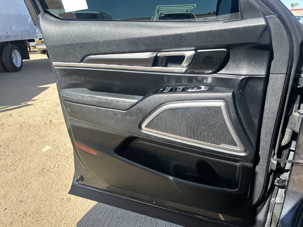 2024 Kia Telluride S - Photo 26