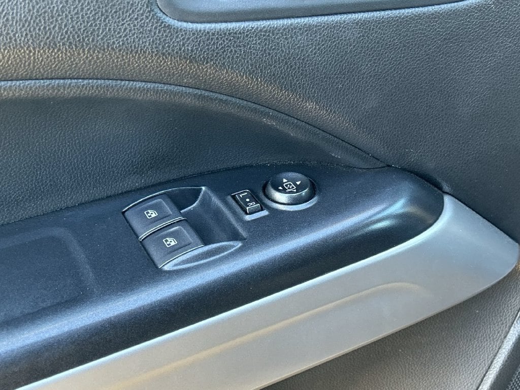 2021 Chevrolet Colorado LT - Photo 28