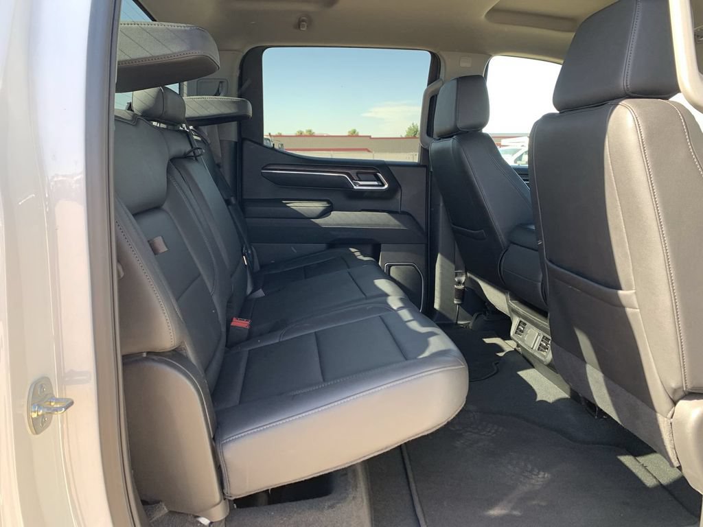 2025 GMC Sierra 1500 SLT - Photo 25