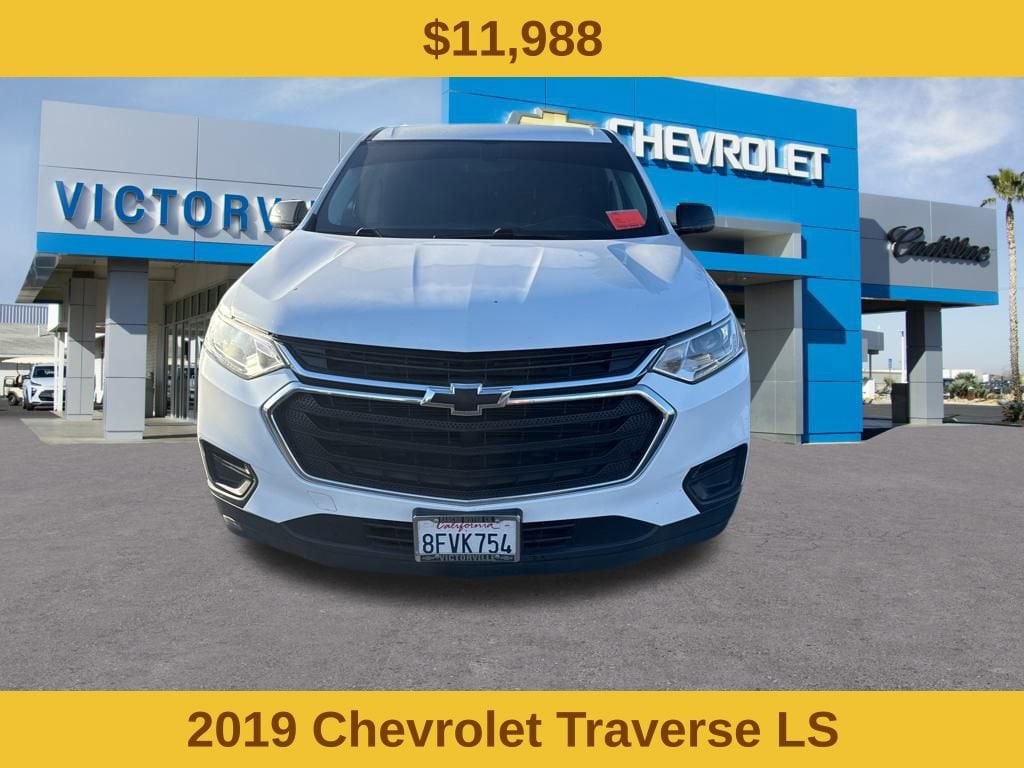 Used 2019 Chevrolet Traverse LS with VIN 1GNERFKW5KJ129534 for sale in Victorville, CA