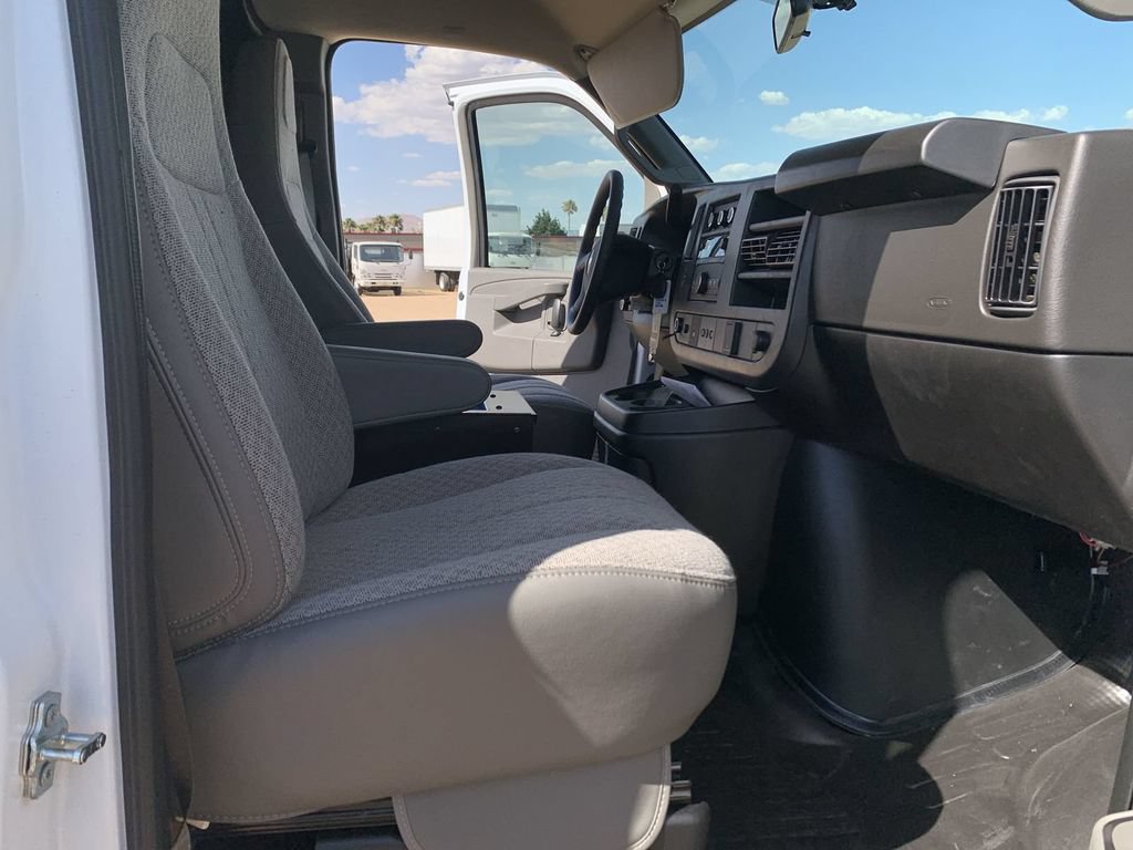 2026 Chevrolet Express Cargo Work Van - Photo 26
