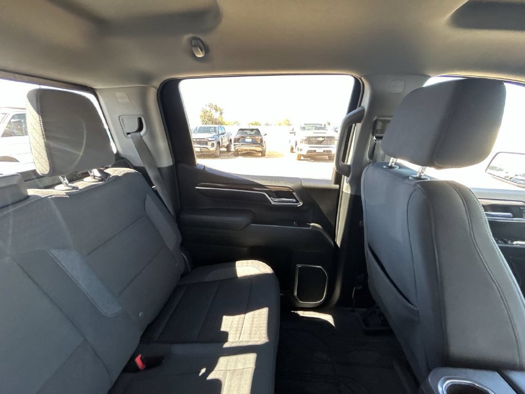 2022 Chevrolet Silverado 1500 LT - Photo 7
