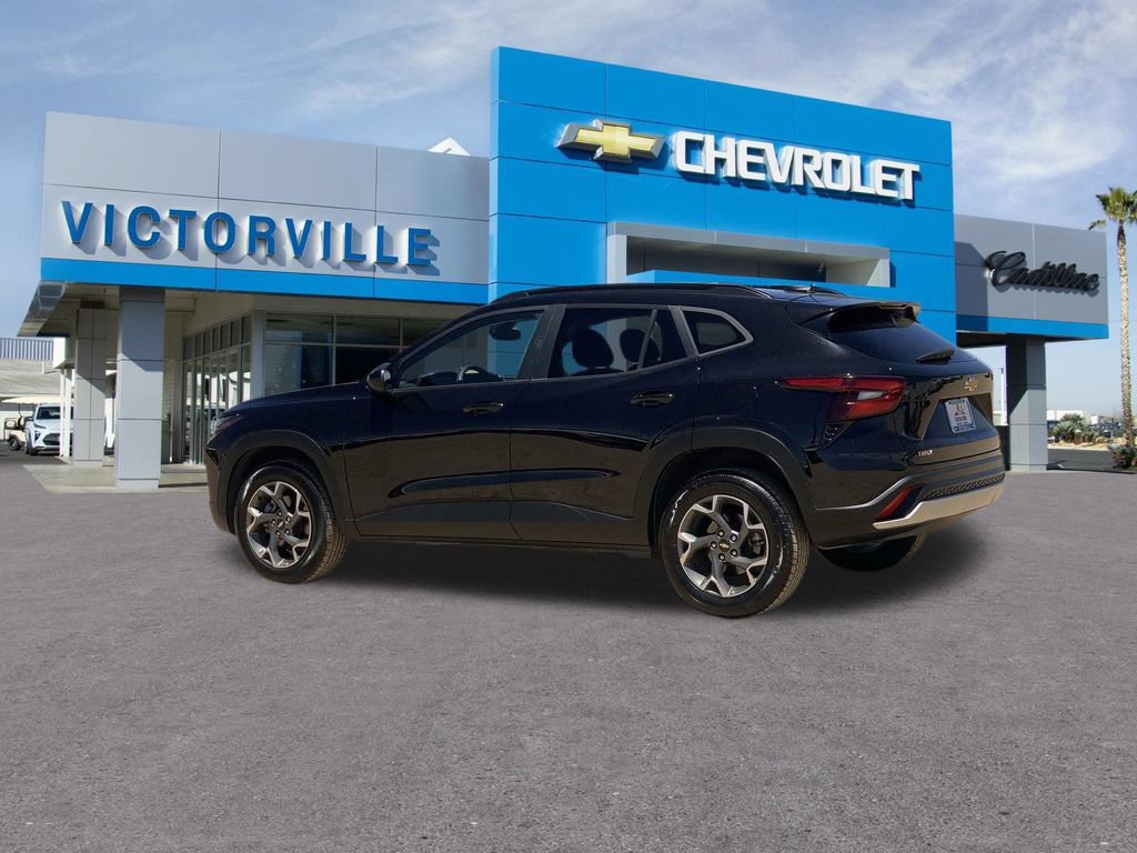 2024 Chevrolet Trax LT - Photo 6